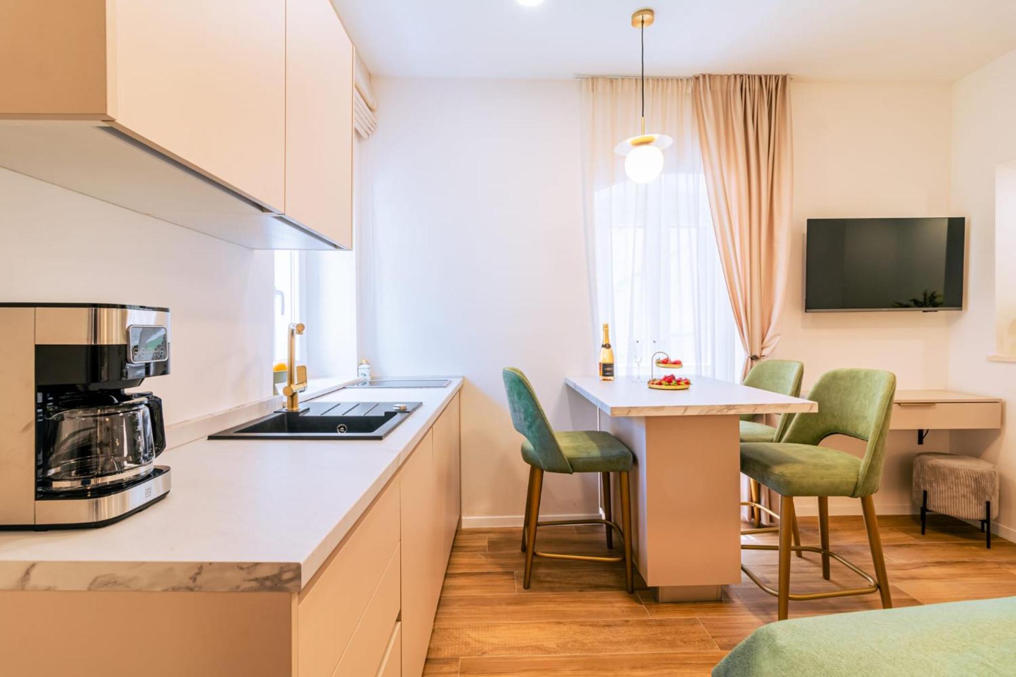Luxury 2 Bedroom-2 Bathroom Apartment & Studio App With Rooftop Terrace Split Zewnętrze zdjęcie