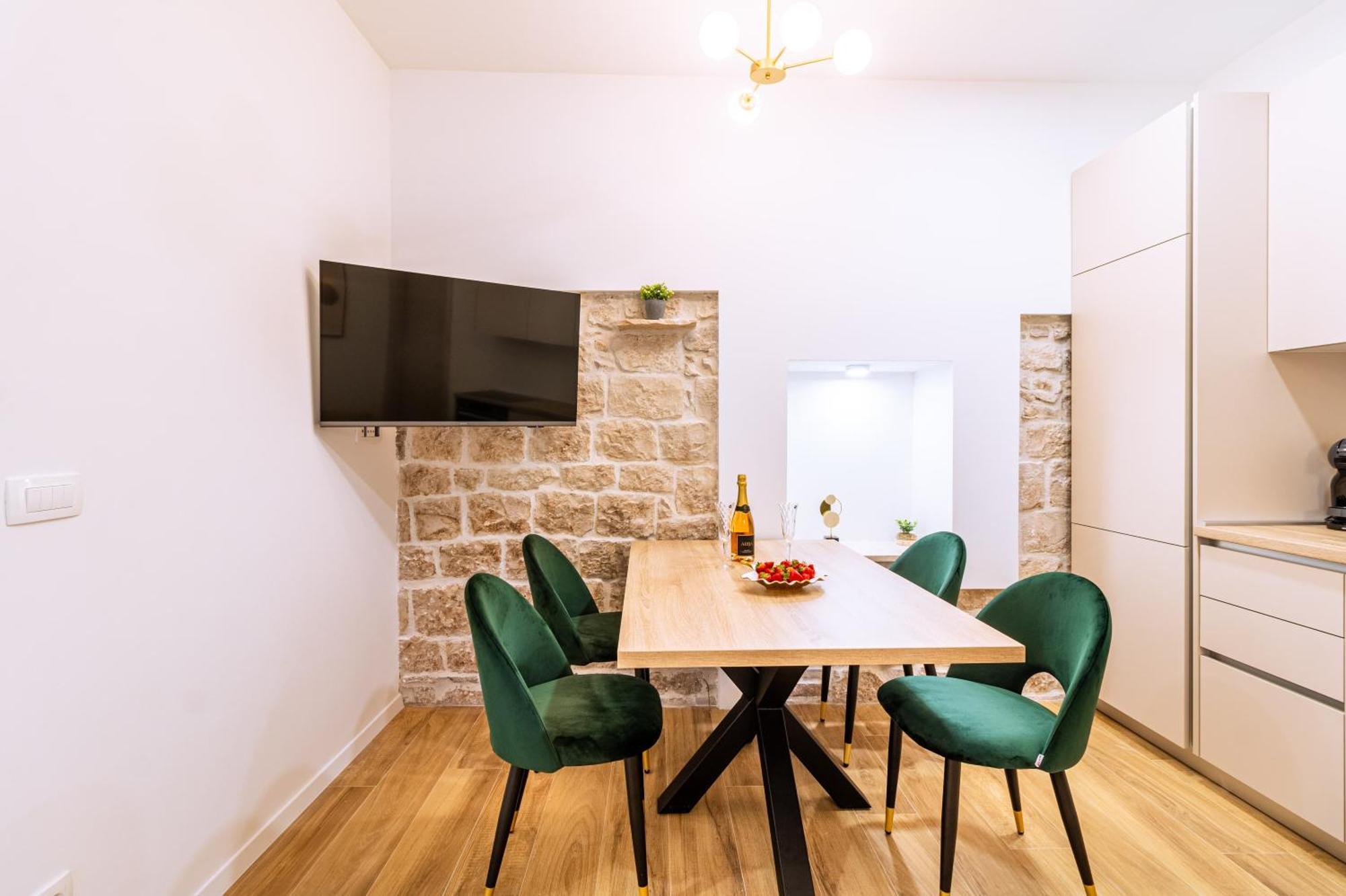 Apartament Luxury App Palace Old Town& Studio Green Melody With Terrace Split Pokój zdjęcie