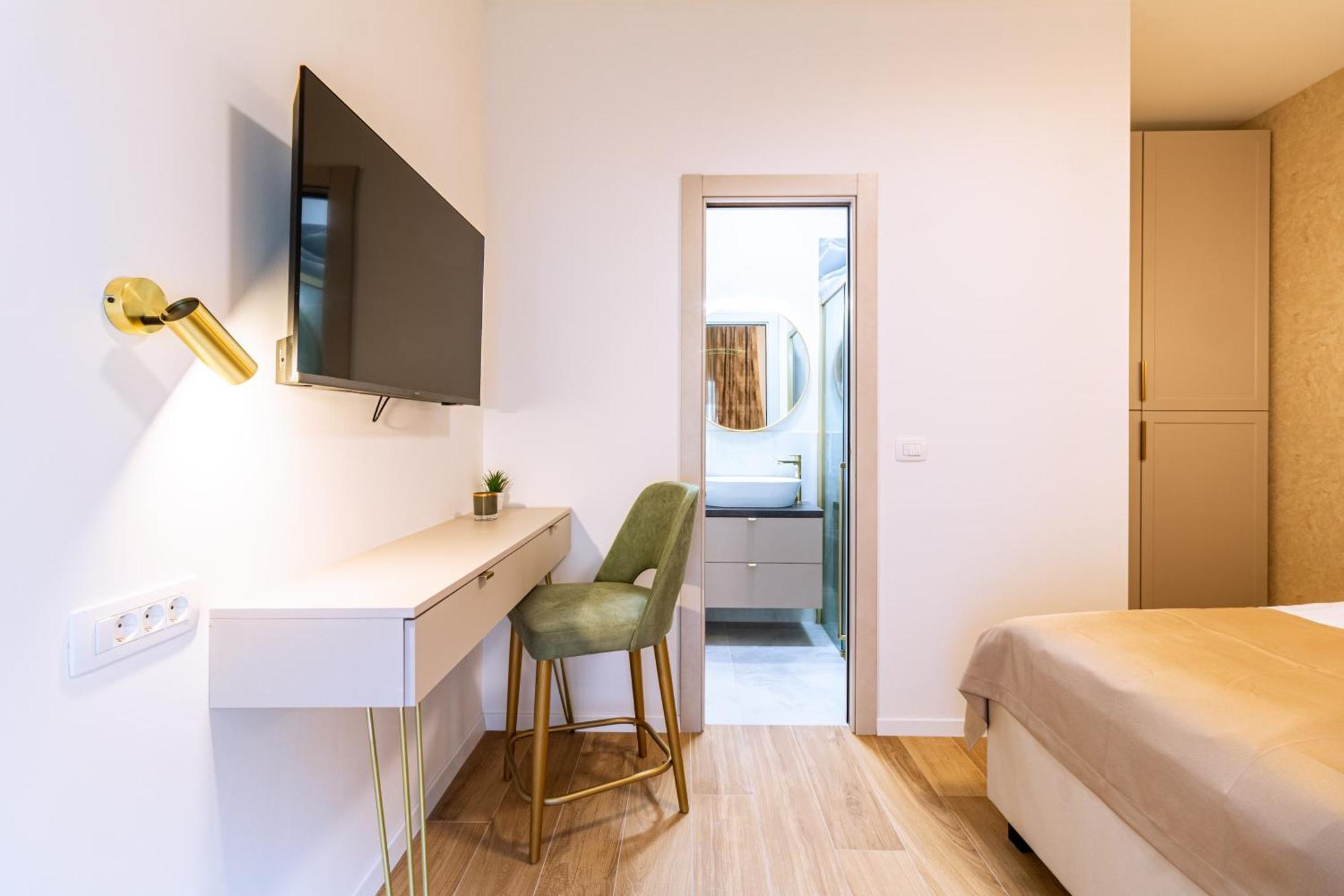 Luxury 2 Bedroom-2 Bathroom Apartment & Studio App With Rooftop Terrace Split Pokój zdjęcie