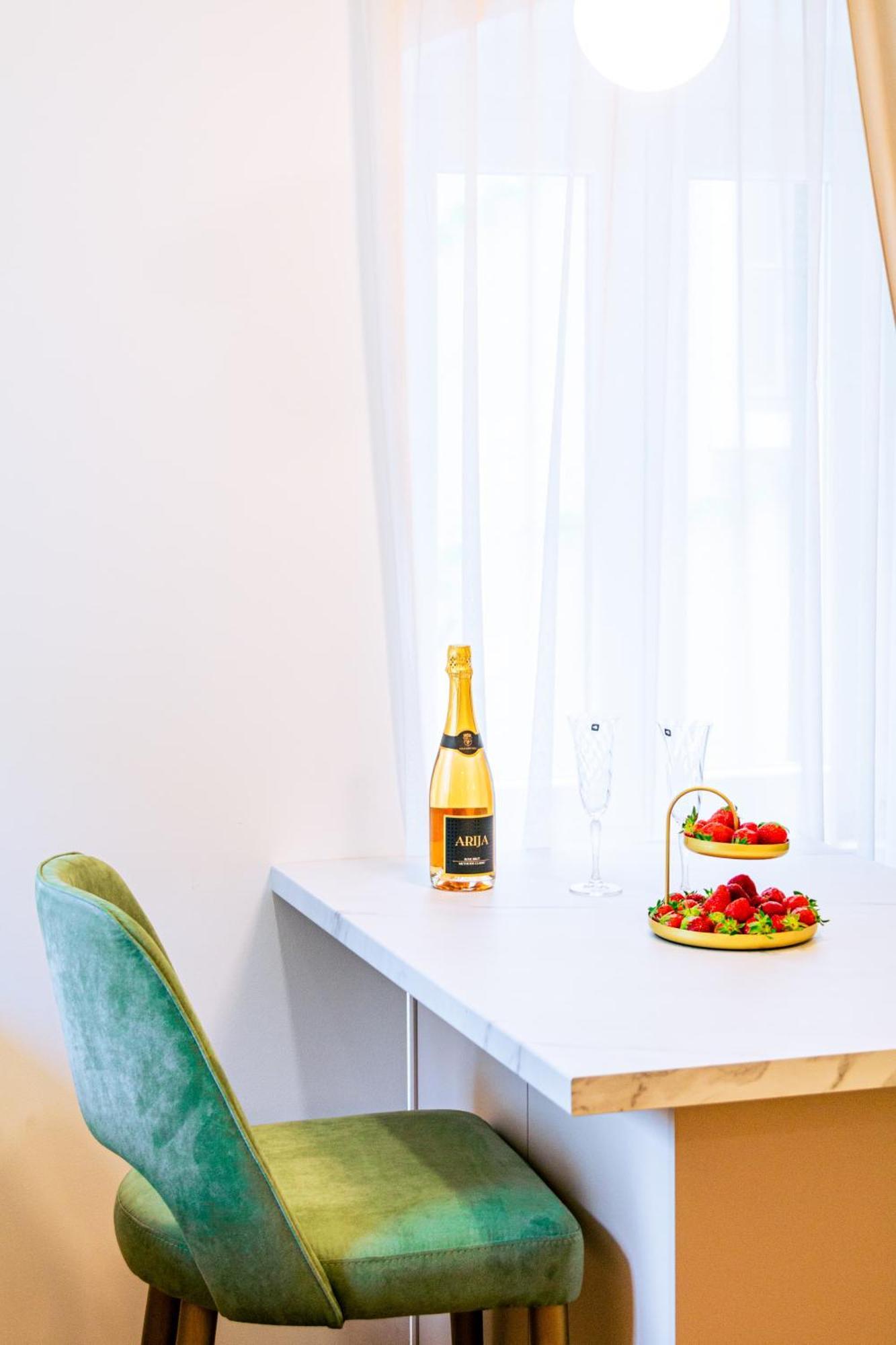 Luxury 2 Bedroom-2 Bathroom Apartment & Studio App With Rooftop Terrace Split Pokój zdjęcie