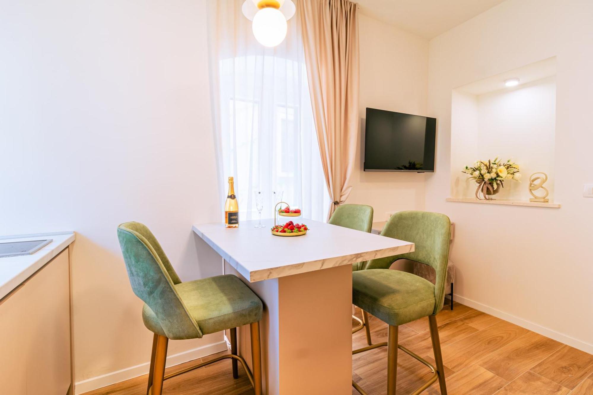 Luxury 2 Bedroom-2 Bathroom Apartment & Studio App With Rooftop Terrace Split Pokój zdjęcie